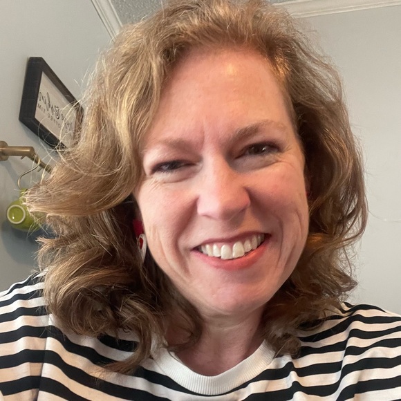 Meet your Posher, Rebecca - Picture 1 of 1